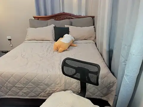 LegendaryNicole online show from 17, 3, 2026