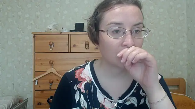 Snapshot of Smart_Rose chatting on 13, 5, 2026 Smart Rose online show from 13, 5, 2026