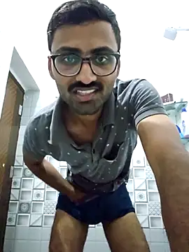 Snapshot of krishna8035 chatting on 17, 9, 2025 krishna8035 online show from 17, 9, 2025