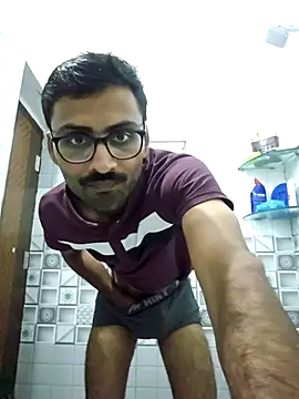 Snapshot of krishna8035 chatting on 26, 9, 2025 krishna8035 online show from 26, 9, 2025