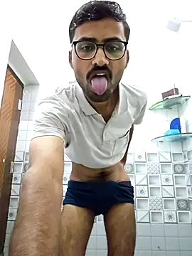 Snapshot of krishna8035 chatting on 29, 9, 2025 krishna8035 online show from 29, 9, 2025