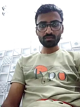 Snapshot of krishna8035 chatting on 4, 10, 2025 krishna8035 online show from 4, 10, 2025