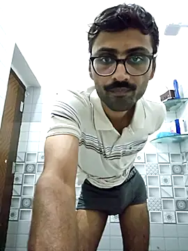 Snapshot of krishna8035 chatting on 24, 10, 2025 krishna8035 online show from 24, 10, 2025