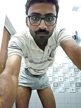 Snapshot of krishna8035 chatting on 28, 10, 2025 krishna8035 online show from 28, 10, 2025