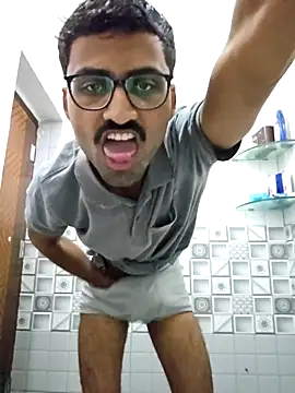 Snapshot of krishna8035 chatting on 5, 11, 2025 krishna8035 online show from 5, 11, 2025