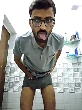 Snapshot of krishna8035 chatting on 18, 11, 2025 krishna8035 online show from 18, 11, 2025