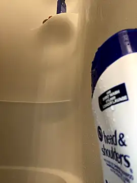 Snapshot of nat6ixx chatting on 4, 11, 2025 nat6ixx online show from 4, 11, 2025