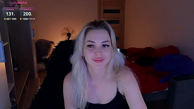 Snapshot of MilanaOmg chatting on 25, 6, 2026 MilanaOmg online show from 25, 6, 2026