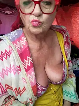 Snapshot of MucMilf59 chatting on 28, 2, 2025 MucMilf59 online show from 28, 2, 2025