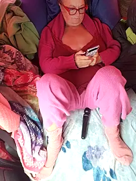 Snapshot of MucMilf59 chatting on 11, 3, 2025 MucMilf59 online show from 11, 3, 2025