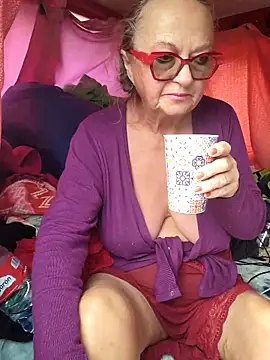 Snapshot of MucMilf59 chatting on 12, 3, 2025 MucMilf59 online show from 12, 3, 2025