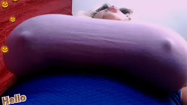 Snapshot of Honey_Lucy1 chatting on 19, 10, 2025 Honey Lucy1 online show from 19, 10, 2025