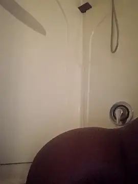 Xochillovemoney2 online show from 7, 4, 2026