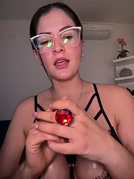 Carolina Novoa online show from 2, 2, 2025