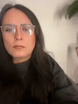 Chic desire online show from 8, 3, 2026