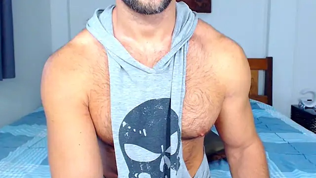 Snapshot of RONNIE_X chatting on 13, 10, 2025 RONNIE X online show from 13, 10, 2025