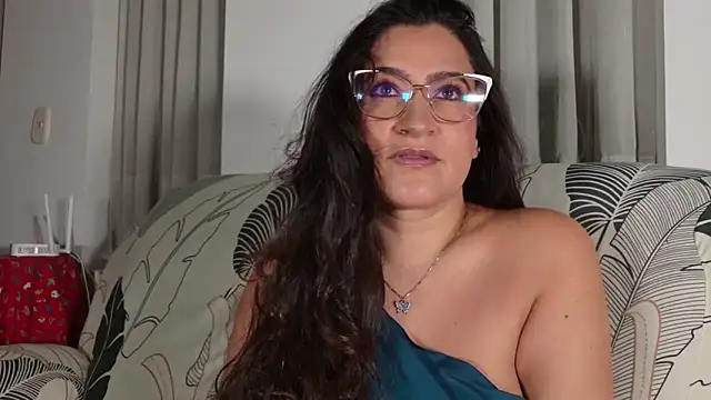 DeesseLuxure online show from 17, 2, 2026