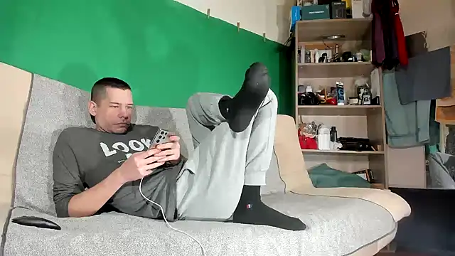 viraglaci18xh online show from 13, 3, 2026