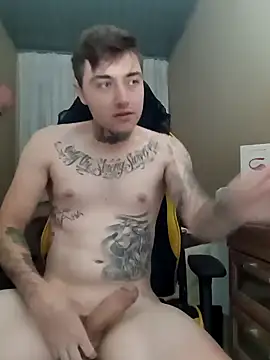 Snapshot of DanielMagains chatting on 8, 1, 2025 DanielMagains online show from 8, 1, 2025