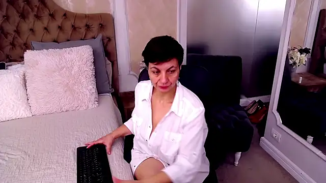 BustyPenellope online show from 25, 1, 2025