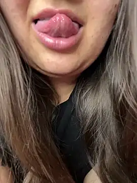 Snapshot of Jane_BBW chatting on 8, 3, 2025 Jane BBW online show from 8, 3, 2025