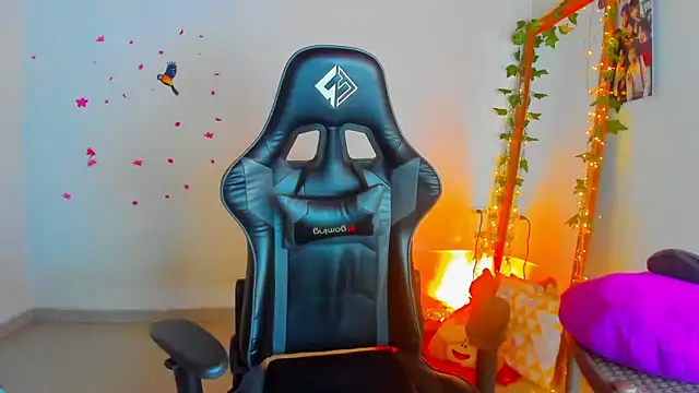 Susan Foxx online show from 8, 11, 2025