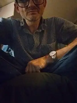 ROBERT0516 online show from 13, 11, 2025