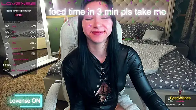 Snapshot of EmilyCandyy chatting on 25, 1, 2025 EmilyCandyy online show from 25, 1, 2025