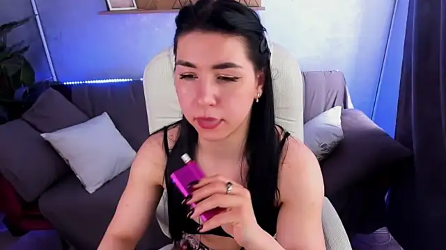Snapshot of EmilyCandyy chatting on 20, 3, 2025 EmilyCandyy online show from 20, 3, 2025