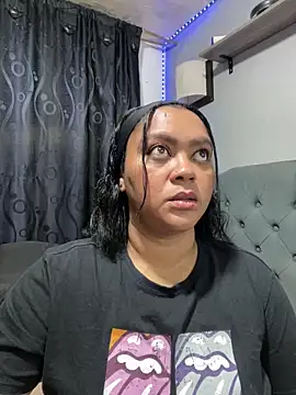 yanza2002 online show from 3, 12, 2025