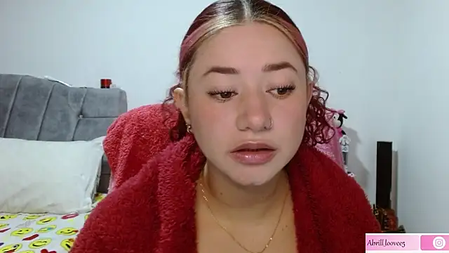 Snapshot of abril_love2 chatting on 30, 1, 2025 abril love2 online show from 30, 1, 2025