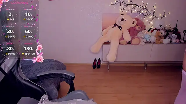 MiaSilkX online show from 4, 12, 2024