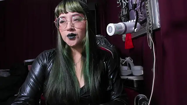 MeGoddesSara online show from 4, 3, 2026