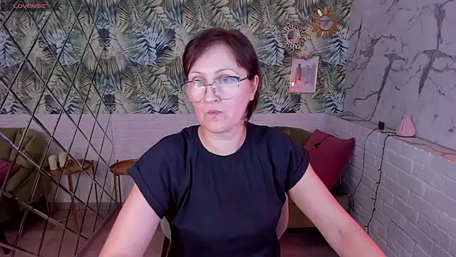 Paris Cherry online show from 6, 1, 2025