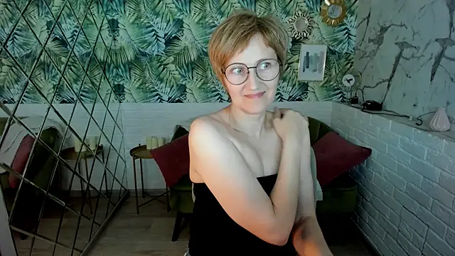 Snapshot of Paris_Cherry chatting on 30, 7, 2026 Paris Cherry online show from 30, 7, 2026