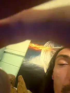 Snapshot of mikeylong chatting on 13, 12, 2025 mikeylong online show from 13, 12, 2025