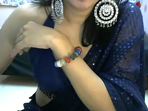 Snapshot of indianbae01 chatting on 28, 11, 2025 indianbae01 online show from 28, 11, 2025