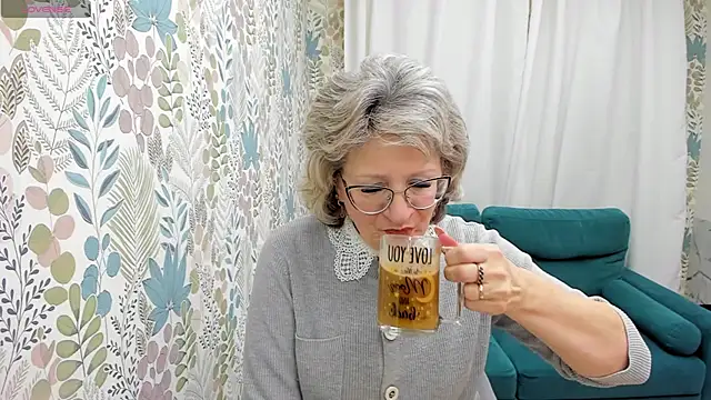 Snapshot of EvelynJoyful chatting on 27, 1, 2025 EvelynJoyful online show from 27, 1, 2025
