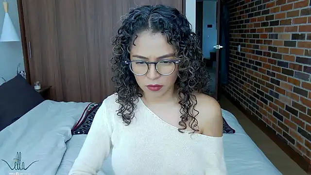 illaroom online show from 2, 12, 2024