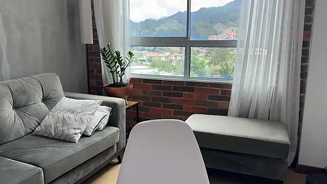 illaroom online show from 18, 3, 2025