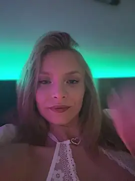 AnastasiaAniess online show from 6, 1, 2025