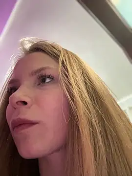 AnastasiaAniess online show from 28, 2, 2025