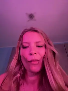 AnastasiaAniess online show from 15, 1, 2026