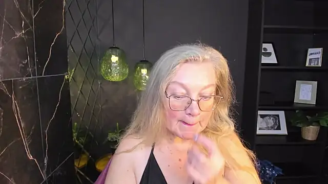 Snapshot of NataliMellow chatting on 16, 12, 2025 NataliMellow online show from 16, 12, 2025