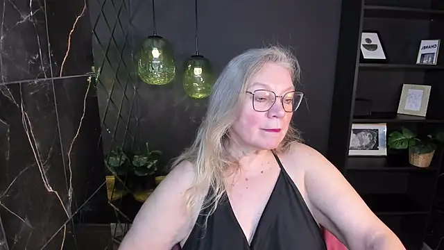Snapshot of NataliMellow chatting on 20, 12, 2025 NataliMellow online show from 20, 12, 2025