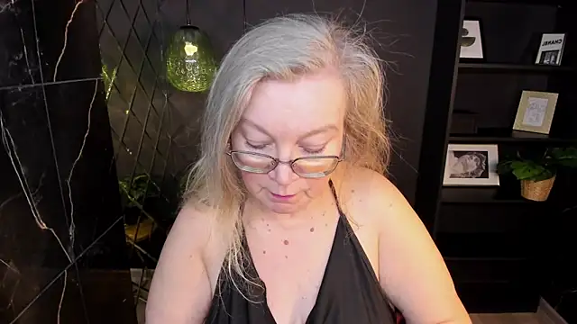 Snapshot of NataliMellow chatting on 8, 2, 2026 NataliMellow online show from 8, 2, 2026