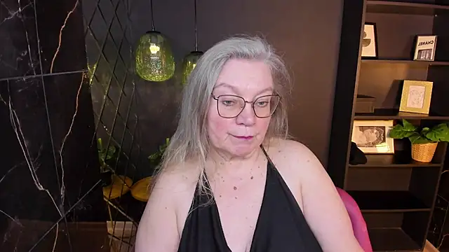 Snapshot of NataliMellow chatting on 10, 4, 2026 NataliMellow online show from 10, 4, 2026