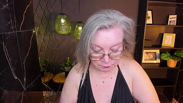 Snapshot of NataliMellow chatting on 12, 4, 2026 NataliMellow online show from 12, 4, 2026