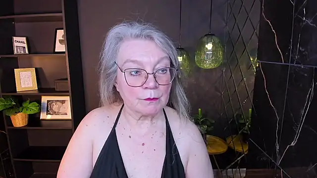 Snapshot of NataliMellow chatting on 14, 4, 2026 NataliMellow online show from 14, 4, 2026