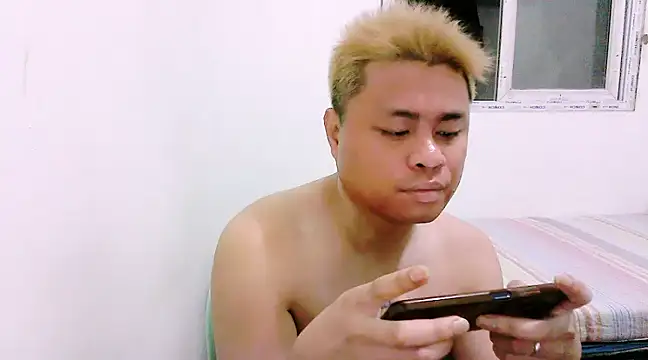 Snapshot of SirViceBoy2020 chatting on 17, 12, 2024 SirViceBoy2020 online show from 17, 12, 2024